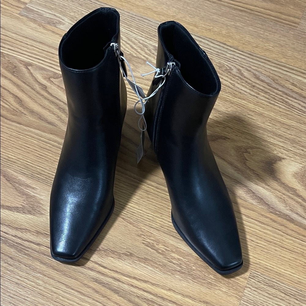 Elegant Black Ankle Boots